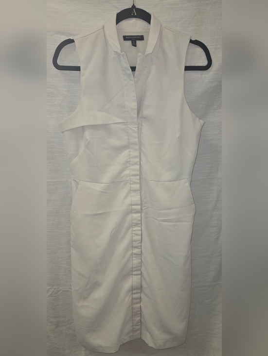 Banana Republic Dresses & Skirts - Banana Republic Elegant Strapless Cream Dress (2b)